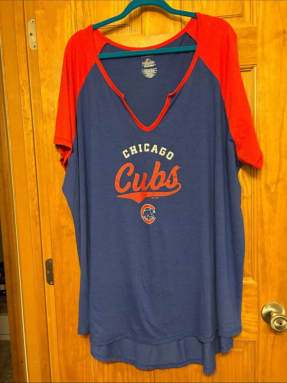 Torrid Chicago Cubs Split neck tee size 6 6X